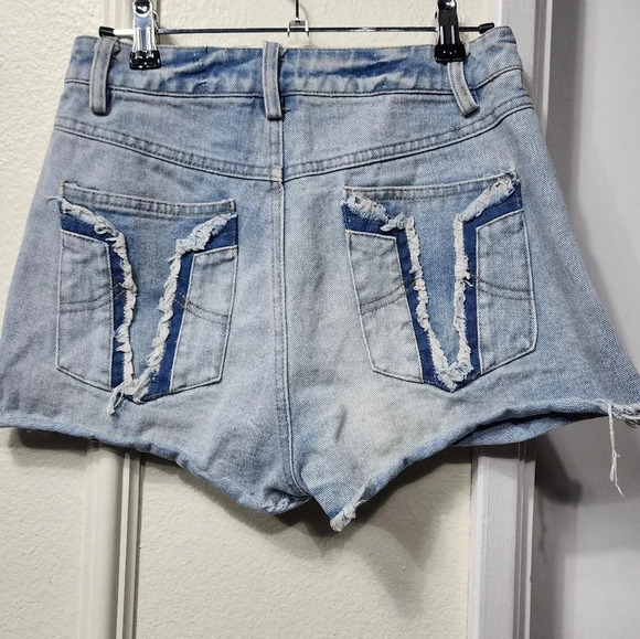 Aviva on Earth Women's Distressed Jean Short Sz 28 Festival Beach Summer - Picture 2 of 9